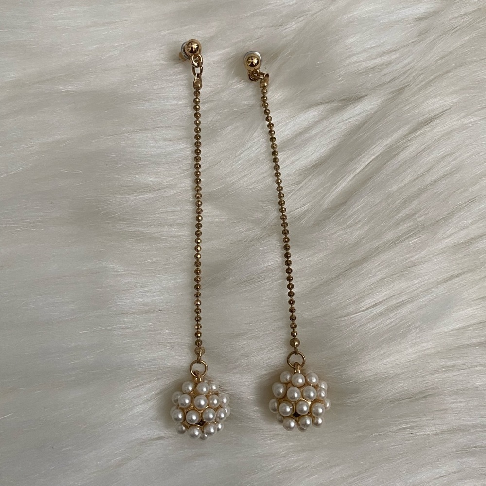 Pearl cluster dangle earrings